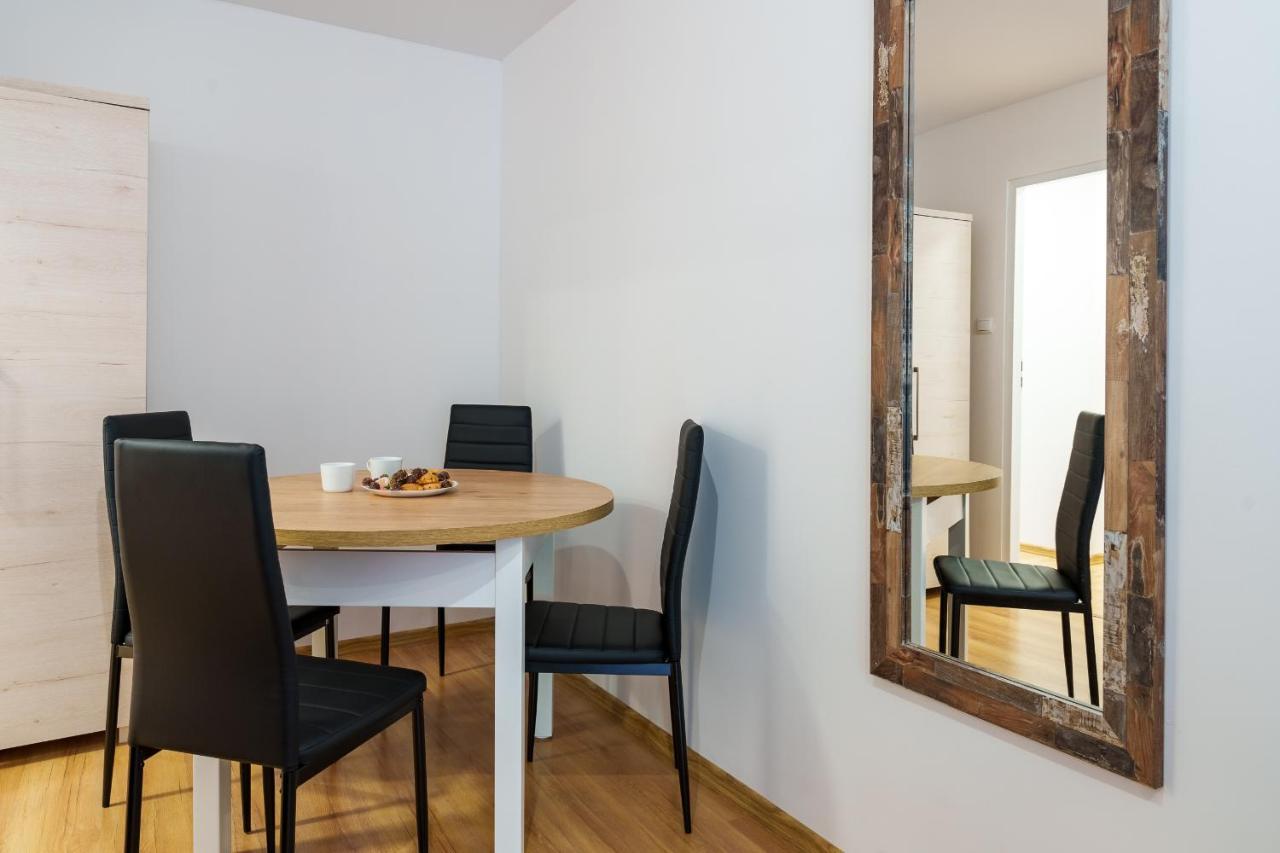 Apartament Pod Swierkiem - Pet Friendly - 2 Osobne Pokoje Dla Max 5 Osob - Space Apart เยเลเนียกูรา ภายนอก รูปภาพ