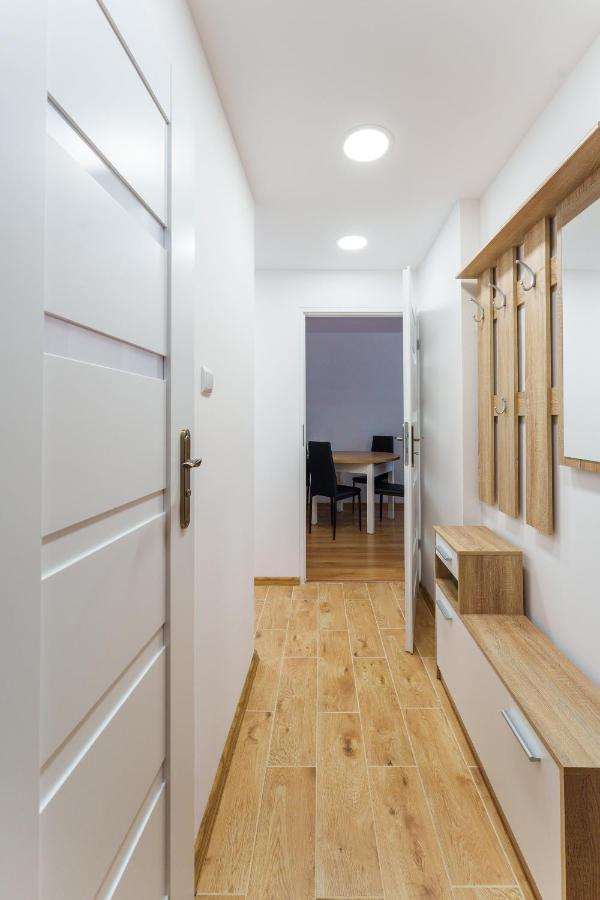 Apartament Pod Swierkiem - Pet Friendly - 2 Osobne Pokoje Dla Max 5 Osob - Space Apart เยเลเนียกูรา ภายนอก รูปภาพ